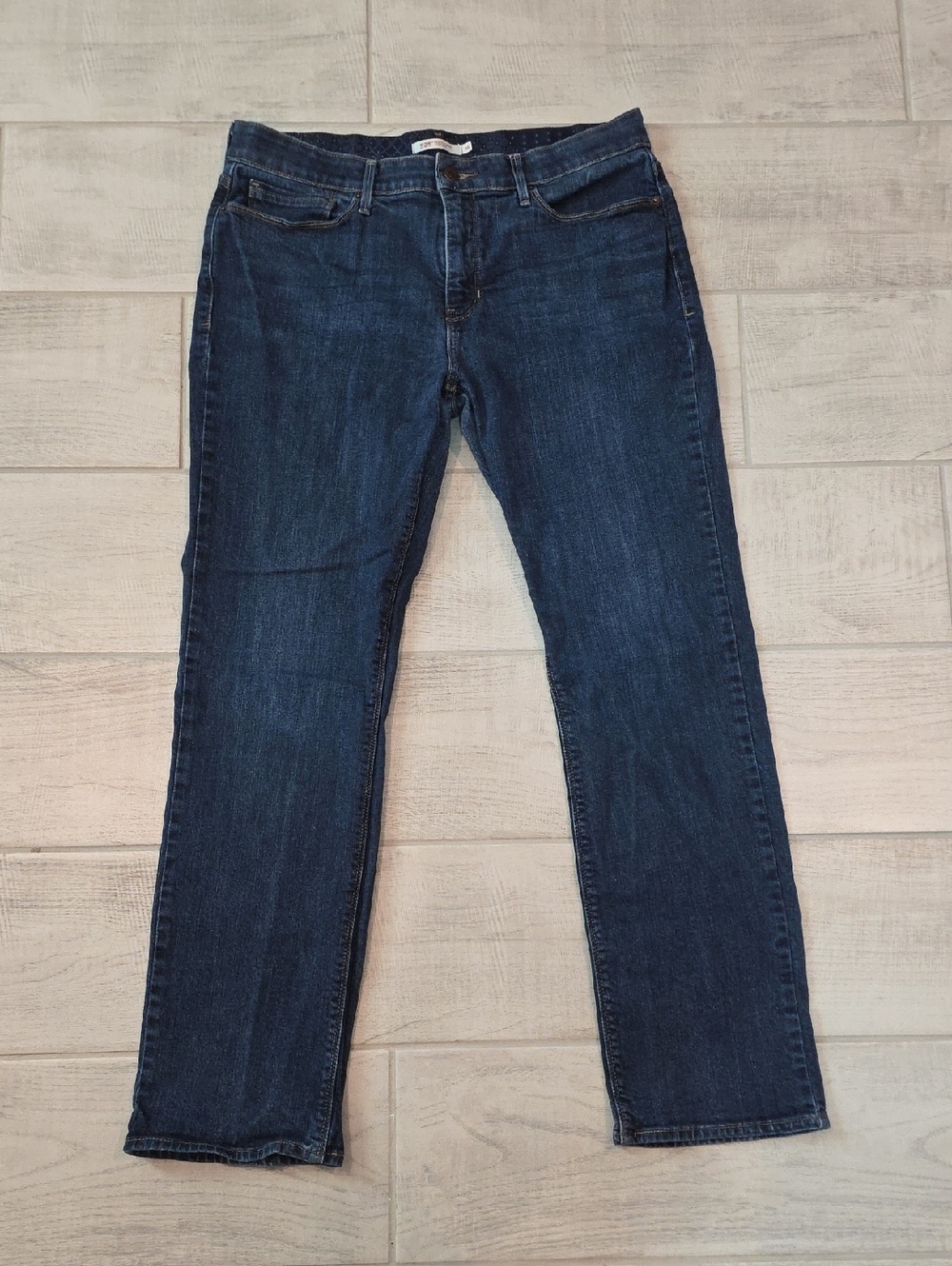 Levi 525 Perfect Waist Straight Leg Jeans Women's Size 16